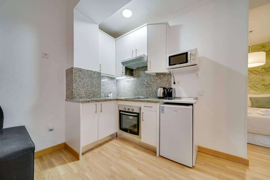Encantador Apartamento Con Patio Malaga Exterior photo